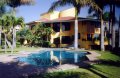 566