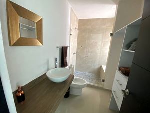 6910n.jpg
